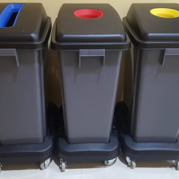 WASTE BIN 60L 3PCS CALSSIFICATION BINS WITH  WHEEL TROLLEY, AF07333A, BYCLEAN GCCE